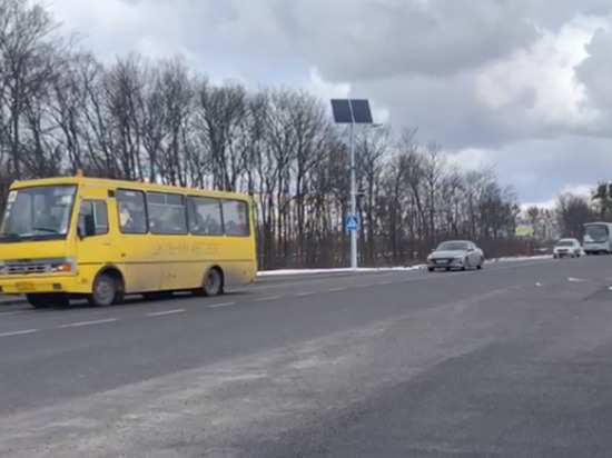 Автобусы с беженцами из Сум приехали в Полтавскую область
