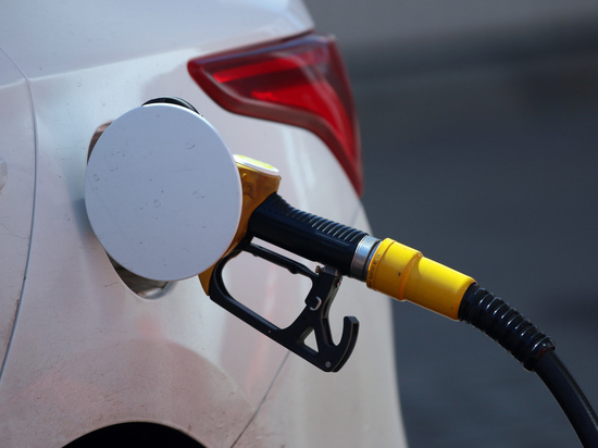 В США цены на бензин преодолели исторический максимум