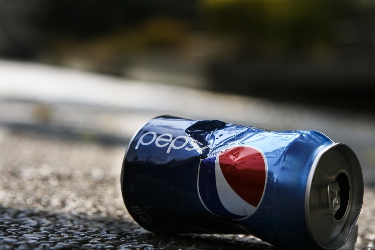 Чем заменили пепси в россии PepsiCo прекращает рекламную деятельность и продажу напитков в России и Новосиби