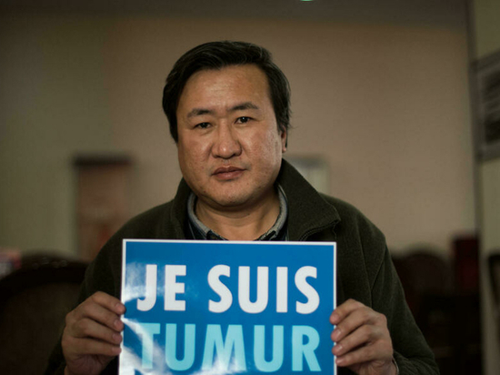 Продолжается возмущение арестом антикитайского активиста в Монголии
