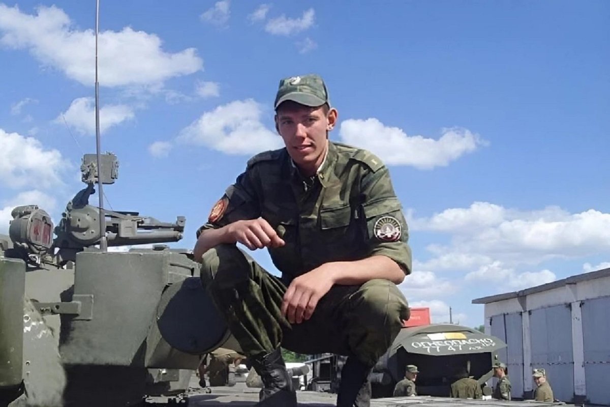Капитан Алексей Левкин командир танковой роты