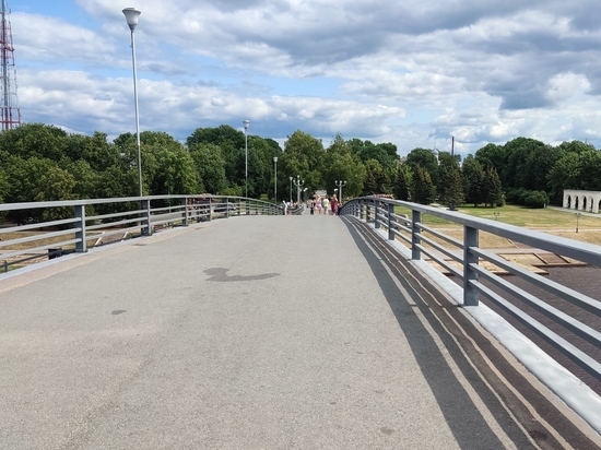 Автопробег в поддержку жителей Донбасса провели в Великом Новгороде