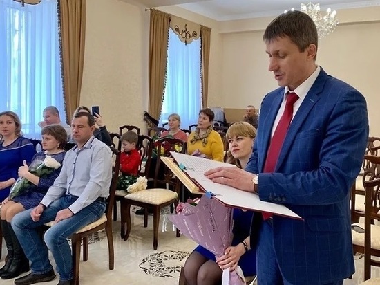 Глава администрации Семилук Воронежской области Сергей Жеребцов покинет пост досрочно из-за неудовлетворительной работы
