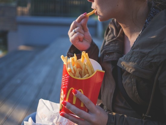 Рестораны McDonald's не закрылись из-за санкций Евросоюза в Новосибирске