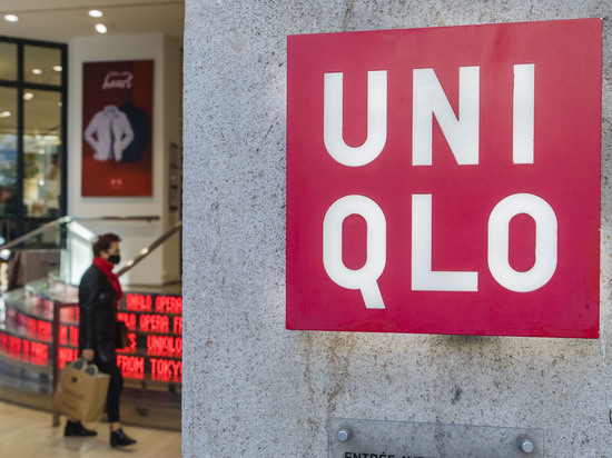 Uniqlo временно приостановил деятельность в России