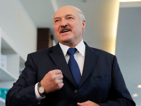 Лукашенко заявил, что Белоруссия не допустит «удара в спину» армии России