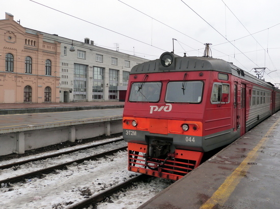 Электропоезд насмерть сбил 76-летнюю петербурженку возле станции «Новая деревня»
