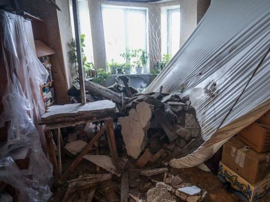 В Кирове на 63-летнюю пенсионерку рухнул потолок