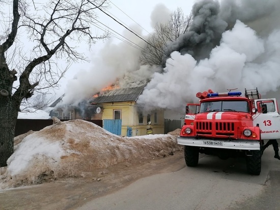 В Малой Вишере подыскивают жилье семье погорельцев