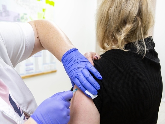 Пять пунктов вакцинации от COVID-19 будут работать в субботу и воскресенье в Томске
