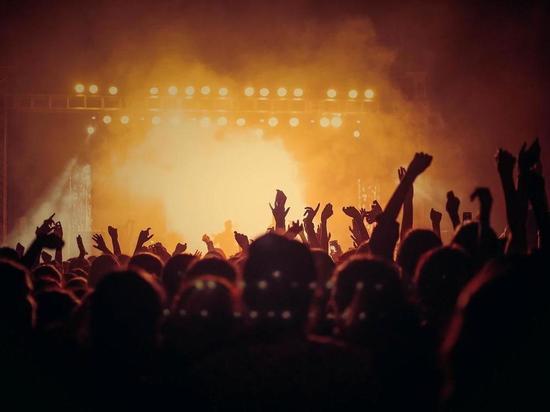Новосибирцам не возвращают деньги за отмененный концерт лидера Rammstein Тиля Линдеманна