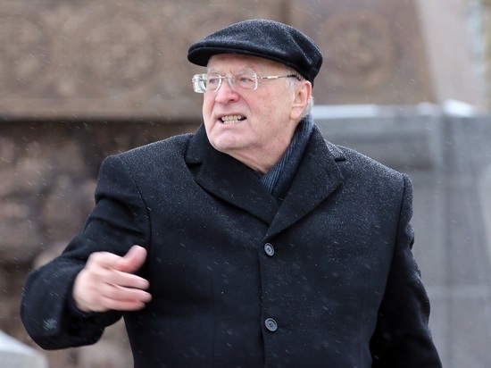 Mash опроверг информацию о выходе Жириновского из комы