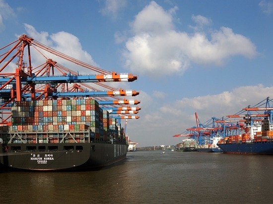 Потеря рабочих мест и рост цен: чем грозит Петербургу «контейнерная блокада»