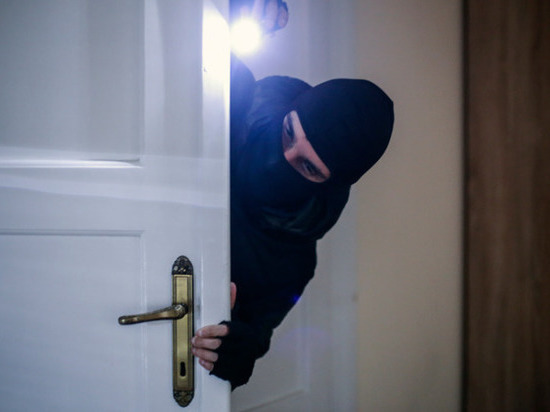 В Полярном задержали мужчину, который украл кабель и оставил северян без интернета