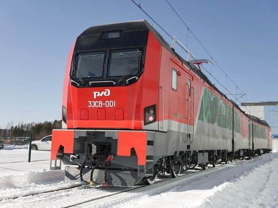 Новый грузовой электровоз 3ЭС8 «Малахит» презентовали в Свердловской области