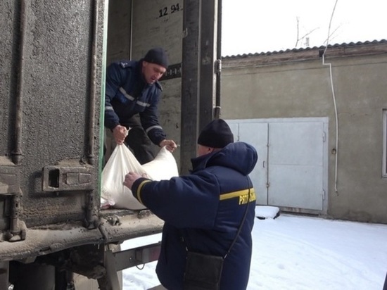 В присоединенный к ЛНР Новоайдар доставлена гуманитарная помощь