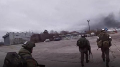 Появилось видео взятия российскими десантниками украинского аэропорта