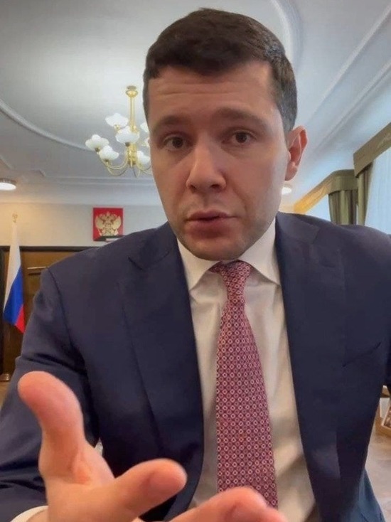 Пятиминутный ролик негодования о ценах на цемент снял губернатор Калининградской области Антон Алиханов