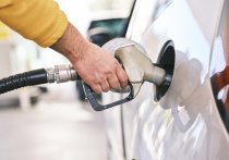Эксперты прогнозируют падение цен на бензин, сообщает паблик «АвтоБелгород»