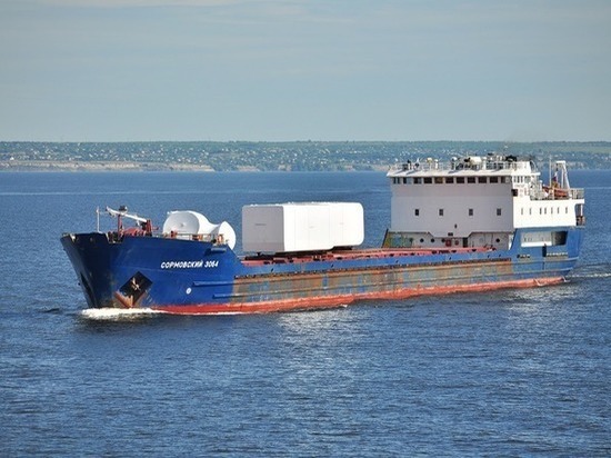 В сухогруз в Азовском море попал снаряд