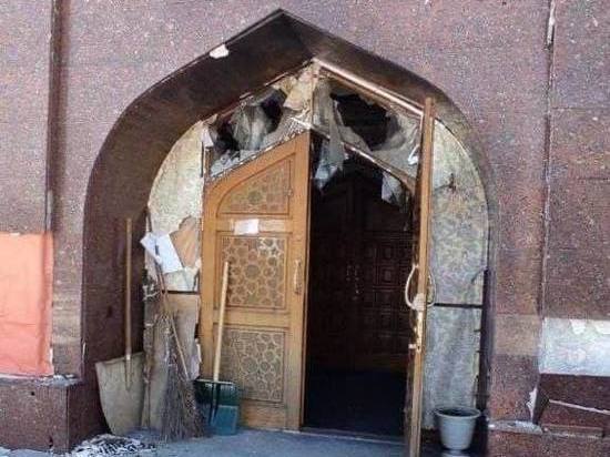 Под обстрел попала мечеть на окраине Донецка