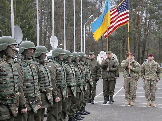 Politico: США отказались от отправки в Украину военных инструкторов