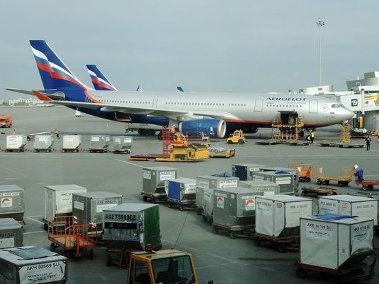 Россия с 14 марта возобновляет авиасообщение с Китаем и Индонезией