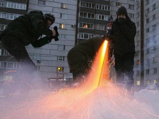 В Казахстане необходимо ужесточить контроль за продажей пиротехники детям