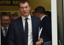 Губернатор Хабаровского края Михаил Дегтярев отметил, что «пришло время» начать публикацию выдержек из его книг с «пророчествами» лидера ЛДПР Владимира Жириновского, выложив первое из них — о том, что Украины как государства не будет