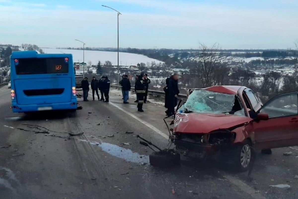 В ДТП с автобусом под Белгородом погибла женщина - МК Белгород