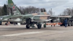 Российский летчик сумел посадить подбитый самолет: видео