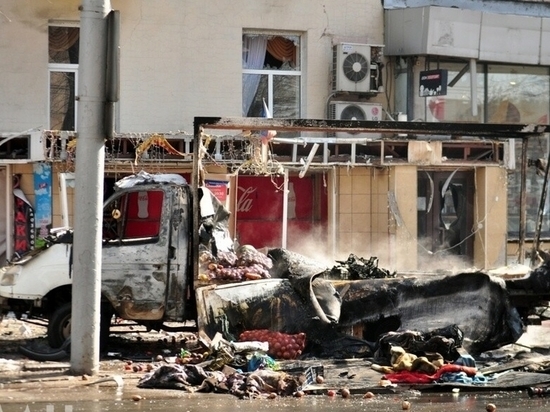 Жилые дома, банк и библиотека повреждены «Точкой-У» в Донецке