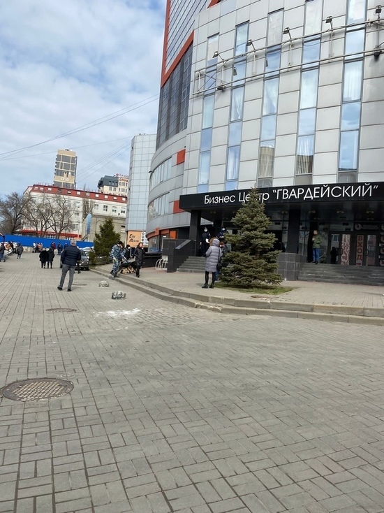 В Ростове эвакуировали людей из бизнес-центра «Гвардейский»