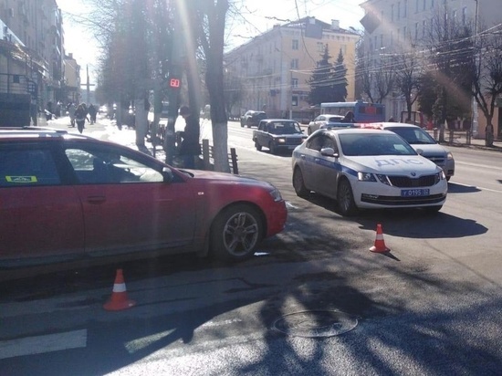 В Брянске сбита женщина, которая переходила дорогу на красный свет