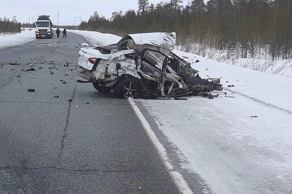 Соцсети: женщина погибла в страшной аварии под Губкинским - МК Ямал