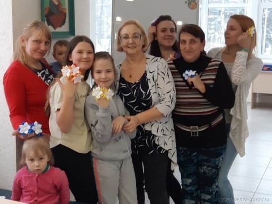 Жители Донбасса показали свои творческие способности на мастер-классе