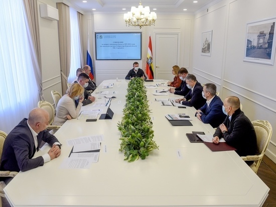 Курский губернатор Роман Старовойт провел совещание по исполнению бюджета 2022 года
