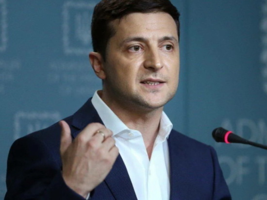 В Раде назвали условие для спасения Зеленского