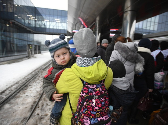 Число беженцев из Донбасса в Россию превысило 300 тысяч человек