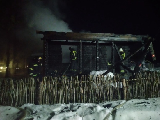 На пепелище в Валдайском районе обнаружили двух погибших