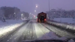 Аномальная весенняя погода установилась в Сочи: город завалило снегом