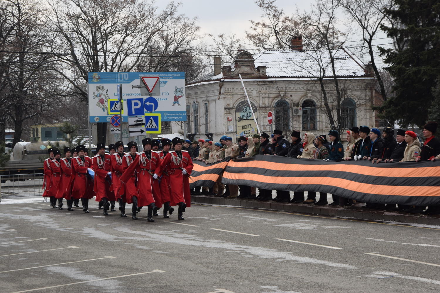 "Крымская весна": Фото торжественной церемонии поднятия флага в Краснодаре