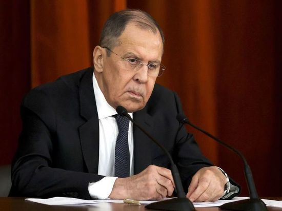Лавров заявил, что Запад старается маргинализировать Россию