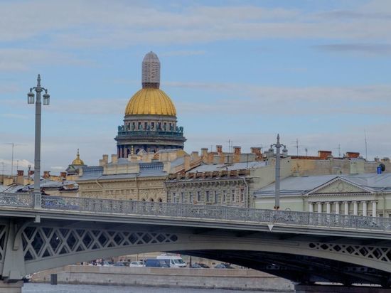 Ушедшие с российского рынка западные компании продолжают выплачивать петербуржцам зарплату