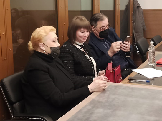 Дочь Алексея Баталова разрыдалась на суде с Цивиным и Дрожжиной - «Общество»