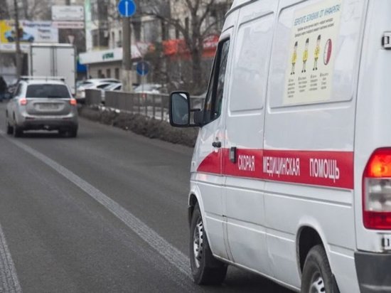 В Волгограде после ДТП с автобусом госпитализировали водителя