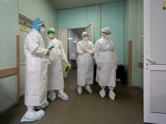 Заболеваемость COVID-19 продолжает снижаться в Новосибирской области - за сутки выявлено 383 случая