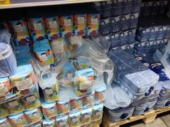 Хватит всем: в новгородский распределительный центр поступило 40 тонн сахара