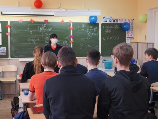 В Волгограде для школьников провели уроки правовой грамотности