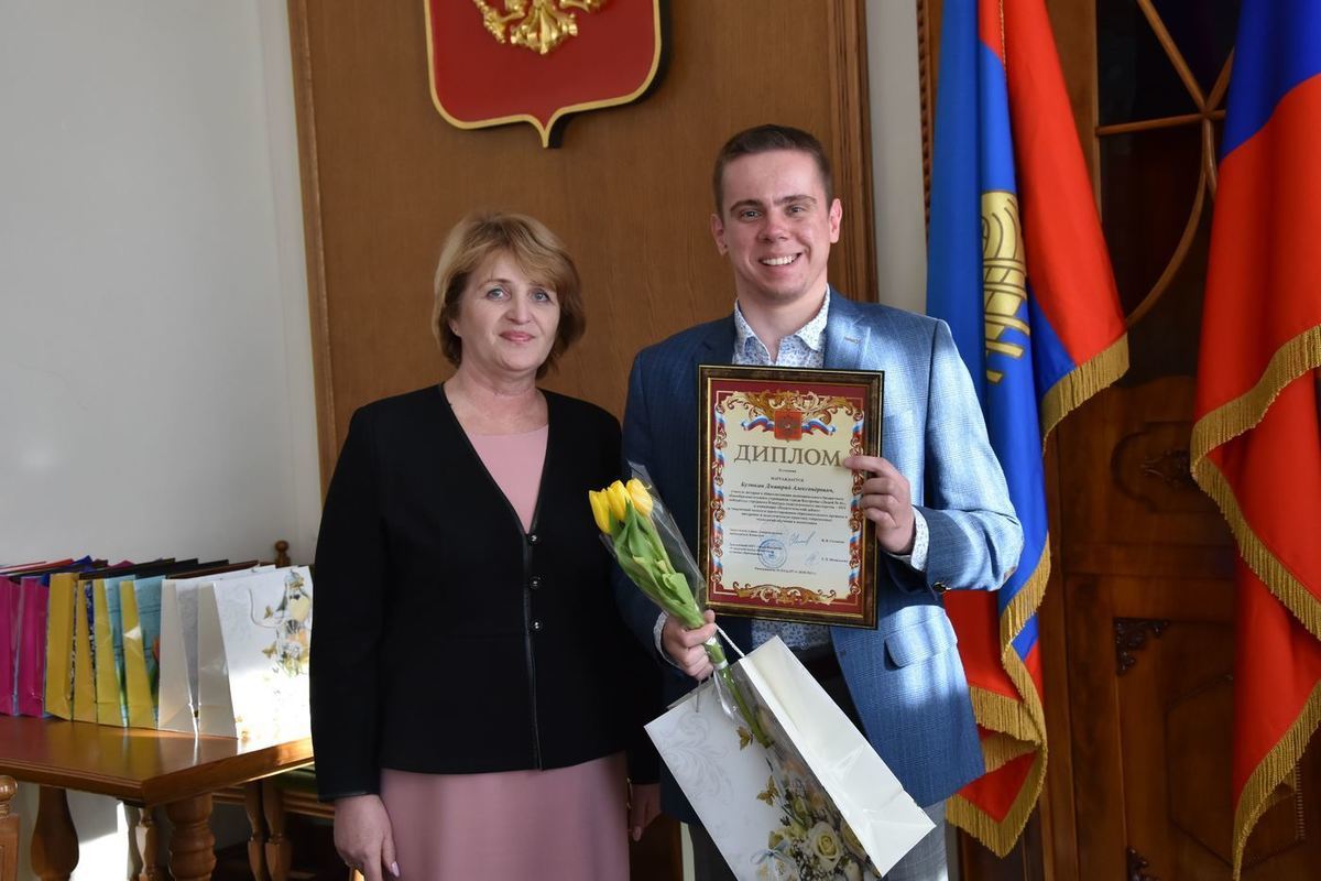 В мэрии Костромы наградили победителей городского этапа конкурса «Учитель года-2022»